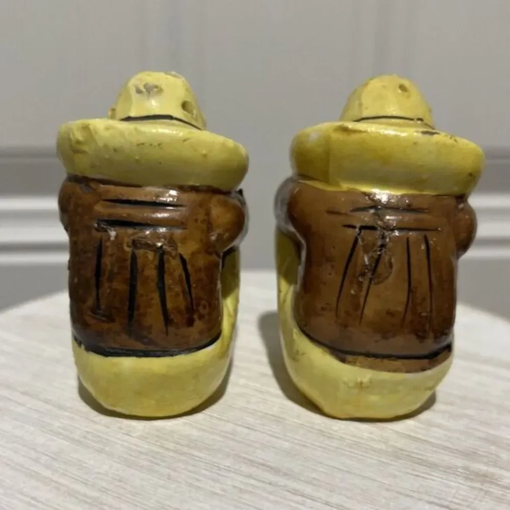 Vintage‎ Mexican Men Salt Pepper Shakers Sombrero Tequila Sitting Siesta Japan